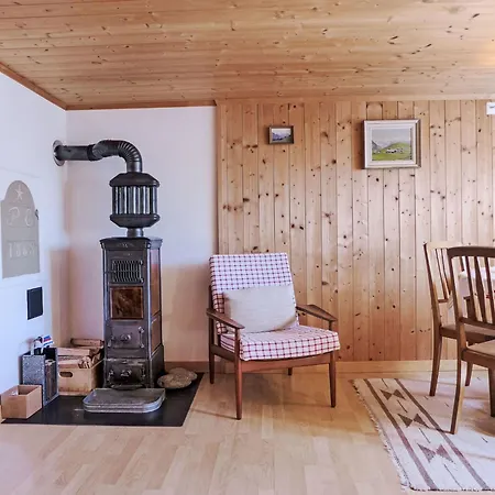 Esther By Interhome ברינץ